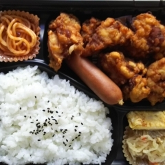 鶏の唐揚げ弁当