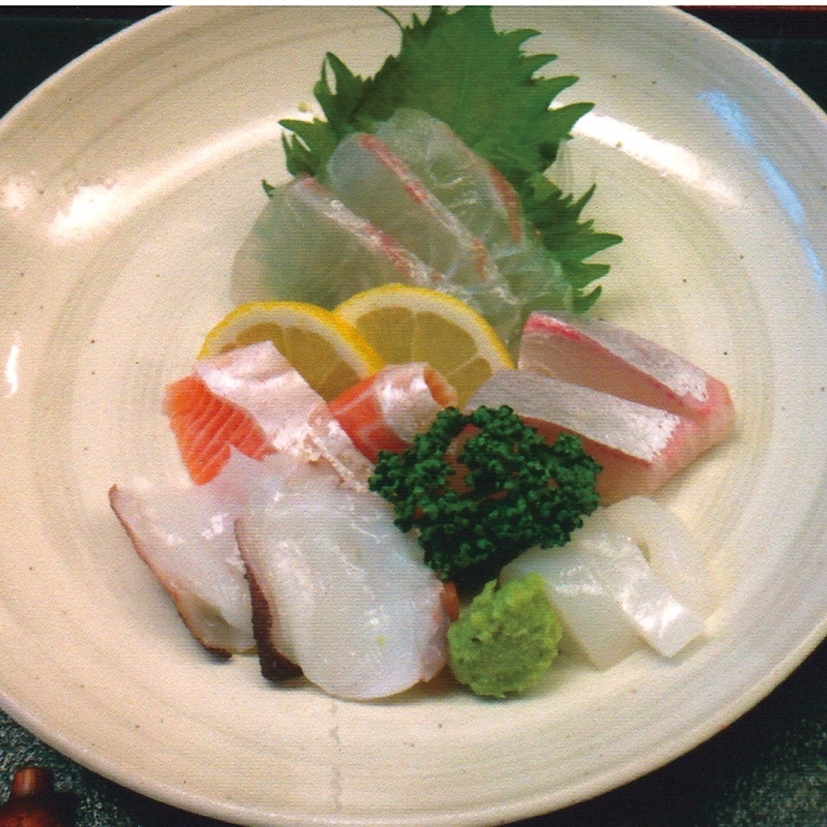 刺身盛合わせ