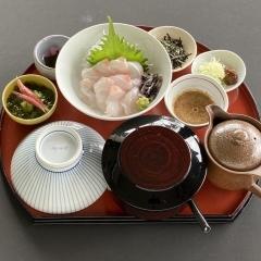 《天然真鯛》鯛茶漬け