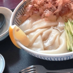 【再訪】川幅うどん発祥店！　行列のできる川幅うどん「めん工房 久良一」