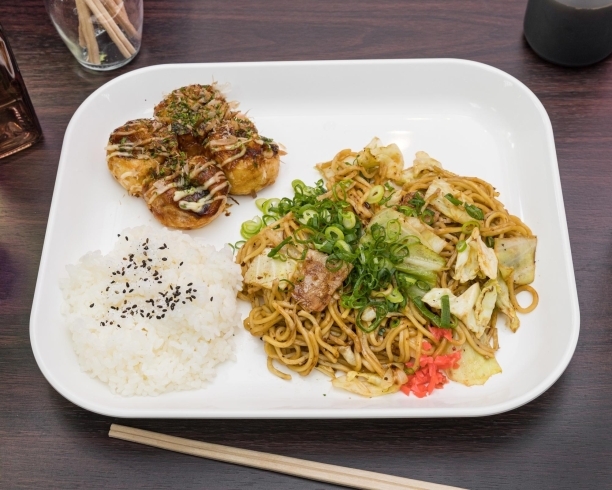 店長オススメ!たくちゃんセット✨「2種類の味で楽しむ!三代目たくちゃんの焼きそば 三代目たくちゃんビオルネ店」