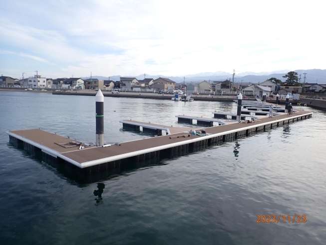 11月23日　沖からの全貌「浮桟橋　完成！！」