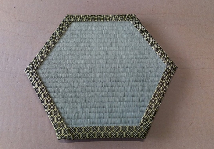 「六角形のミニ畳を作ってみました♪」