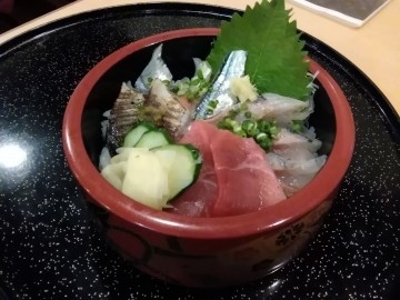 「本日の4種丼」