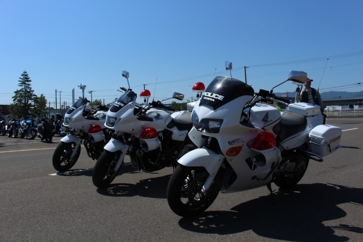 「白バイ隊員によるバイク安全運転講習を実施しました。」