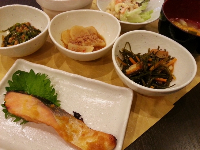「和食の定食 鮭の西京焼き♪」