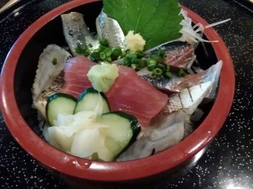 「本日の旬の4種丼」