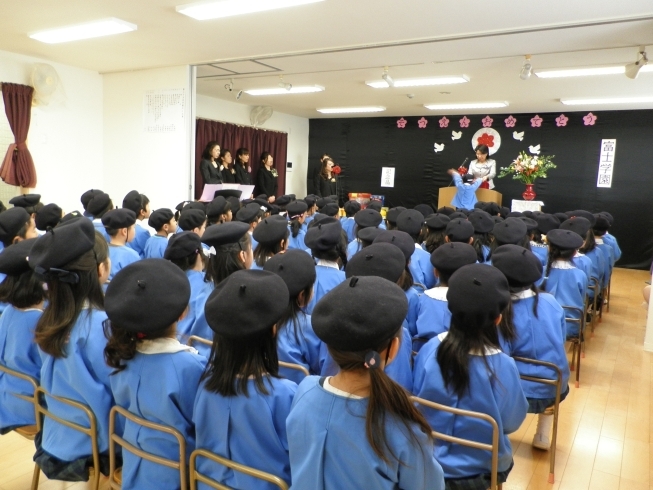 「明日（７月１５日土曜日）入園見学説明会、参加受付中です！お気軽にご参加ください。」