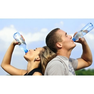 「運動中の水分補給」