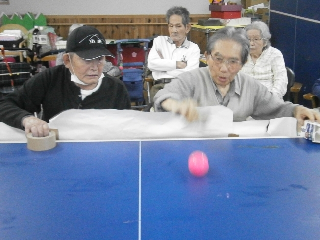 「♪テーブルホッケー♪　　交野市　小林診療所　デイサービス　有料老人ホーム」