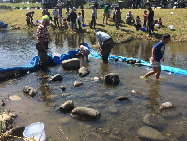 「続せせらぎ公園魚つかみイベント」