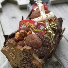 【一休 19HITOYASUMI 戸出店】のクリスマスケーキ