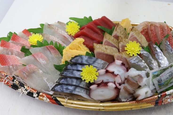 「八千代市、佐倉市の鮮魚店   　　　魚や山粋　地魚盛り合わせ」