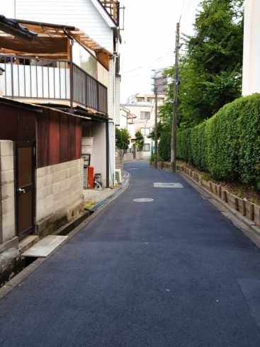 「ブログ更新しました。「狭あい道路、使わせるか？寄付するか？」」