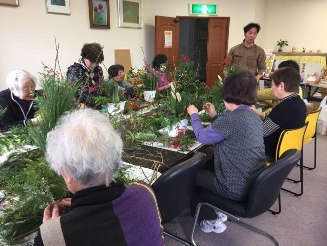 「毎年恒例 ミニ門松作り ！」