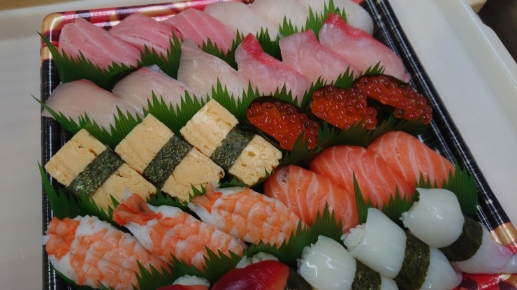 「八千代市、佐倉市の鮮魚店   　　　魚や山粋　魚や山粋のお寿司」