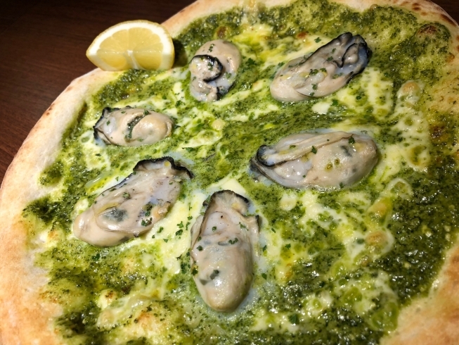 「牡蠣のジェノベーゼピッツァ」