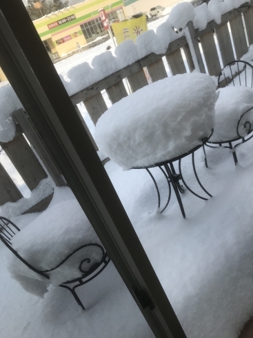 「雪の中､ご来店ありがとうございます」