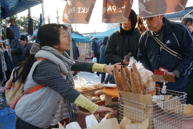 「4月1日（日）早朝は青空蚤の市！」