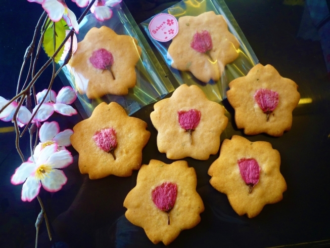 「桜のクッキー～伊奈町のケーキ屋シャンティ洋菓子店～」