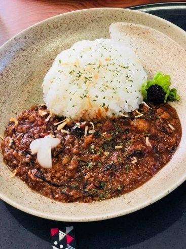 「ベリーとひじきのキーマカレー！！！」