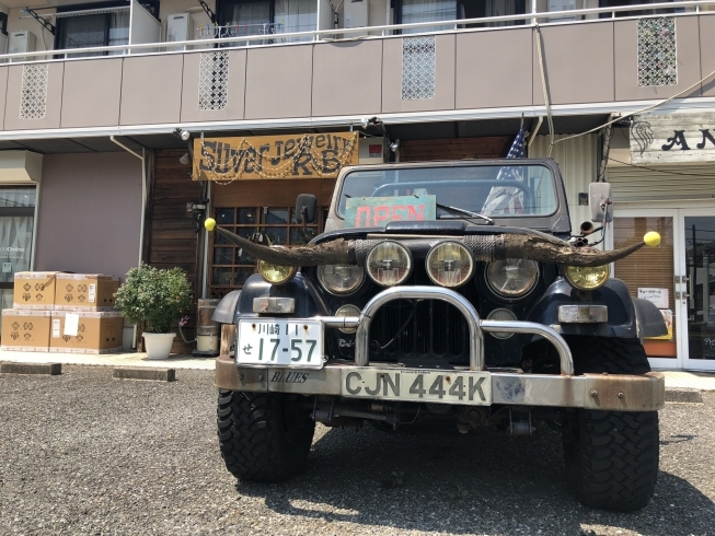 「今日からオープン記念、お得なことが、、」