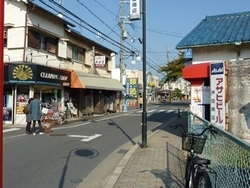 駅前商店会は、専門店の集まりです。