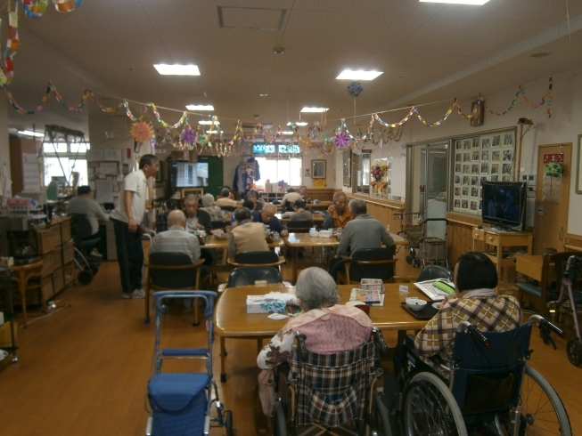 「5月最後の土曜日　　　交野市　デイサービス　老人ホーム　小林診療所」