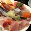 お皿からあふれ出るほどの海鮮ランチを「海商寿し」で堪能【下総中山】