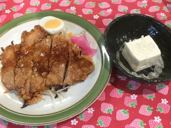 「本日の日替わり  山賊焼き」