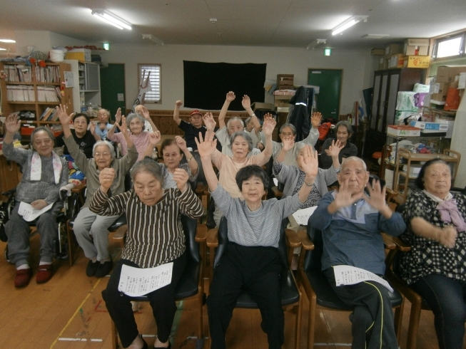 「童謡　唱歌♪　　交野市　小林診療所　デイサービス　有料老人ホーム」