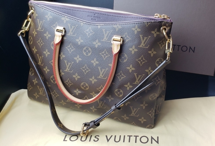 「LOUIS VUITTON ルイヴィトン モノグラム パラス　お買取りです。おたからや　大神宮下駅本店　船橋　津田沼　市川」