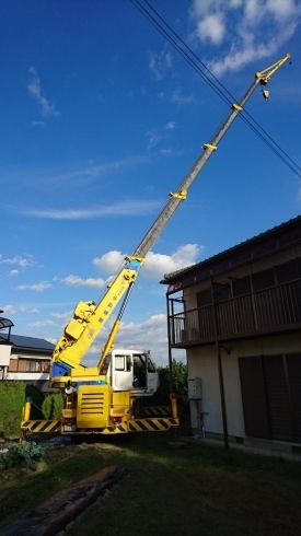 「枚方　屋根材揚重現場～」