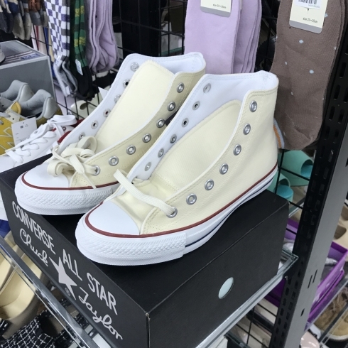 「CONVERSEもあるよ(^o^)」