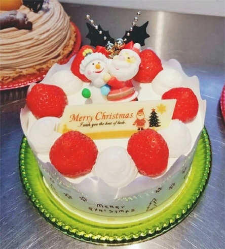 「クリスマスケーキ！今日は定番で人気のノエルをご紹介します✨」