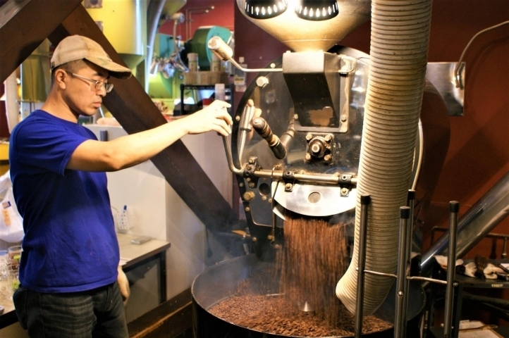 「ヒロコーヒーの焙煎取材記事　伊丹市ふるさと寄附」