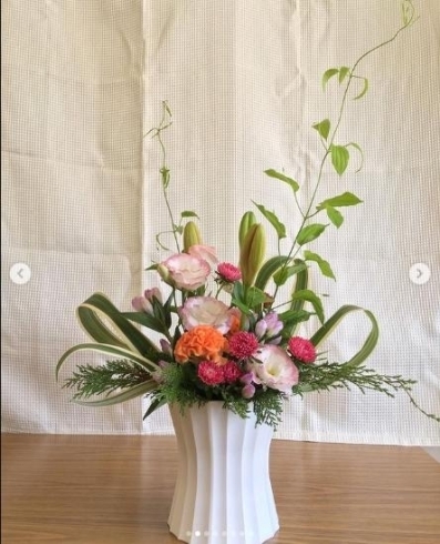 「原田交流館でのレッスン風景　お花一本からアレンジメント、鉢植えまで尾道の花屋といえばタカオへ♪」