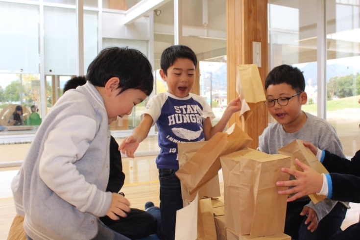 「あそびあむＮＥＷＳ  【小学生プログラム（ふくろとあそぶ）　紹介】」