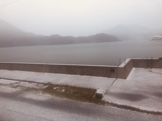 「隠岐の島町も白くなって来ましたよ(^◇^;)」