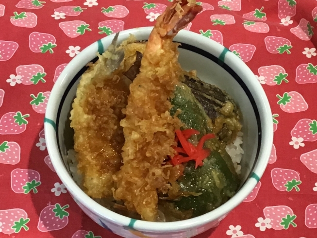 「本日のAランチ エビときすと野菜の天丼」