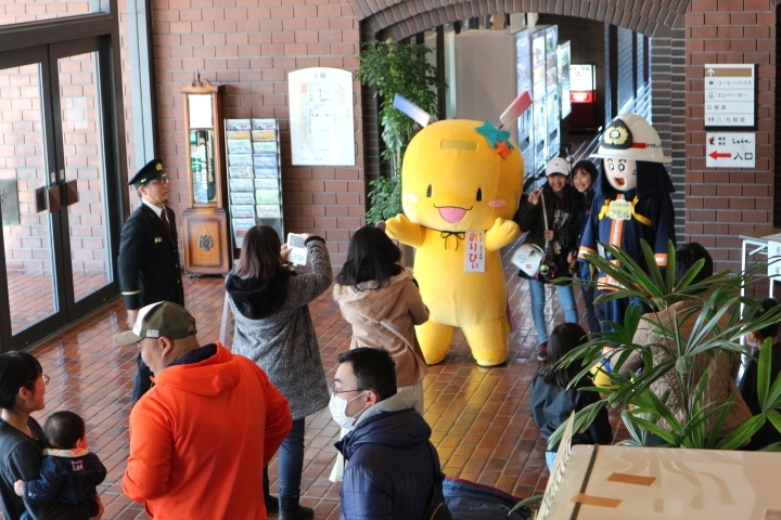 おりぴぃとまもる君がお出迎え！大人気です♪