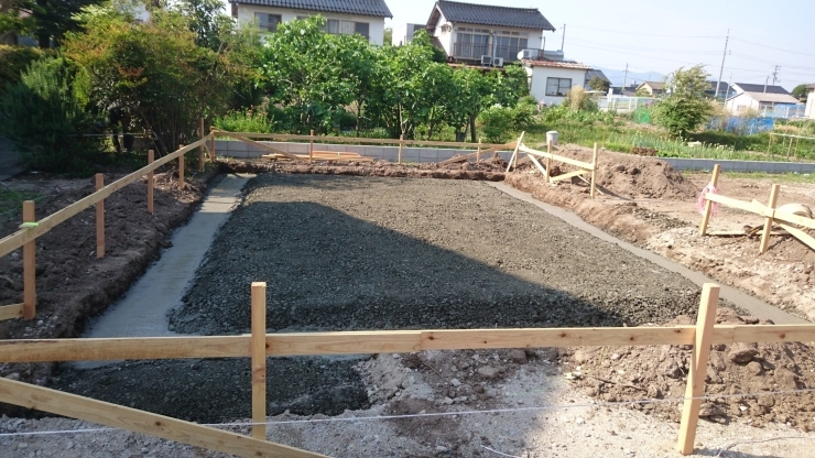 「進行中の現場の基礎工事です」