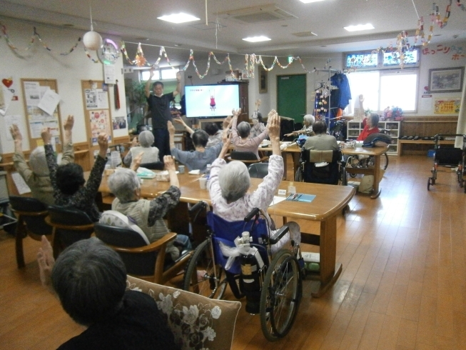 「暑い日　　交野市　デイサービス　老人ホーム　小林診療所」