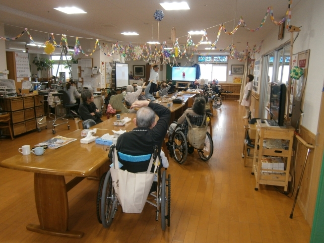 「また雨　　　交野市　デイサービス　老人ホーム　小林診療所」