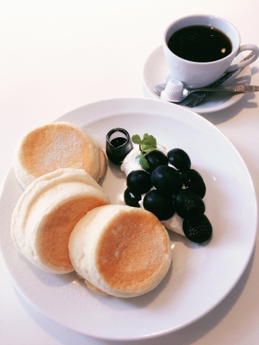 「今週末は葡萄パンケーキグレードアップ！！」