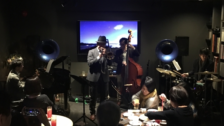 「“J's craft JAZZ Quartet JAZZ LIVE” へのご来場ありがとうございました。今週は、21日(月)臨時営業＋24日(木)から3日間の営業となります。」