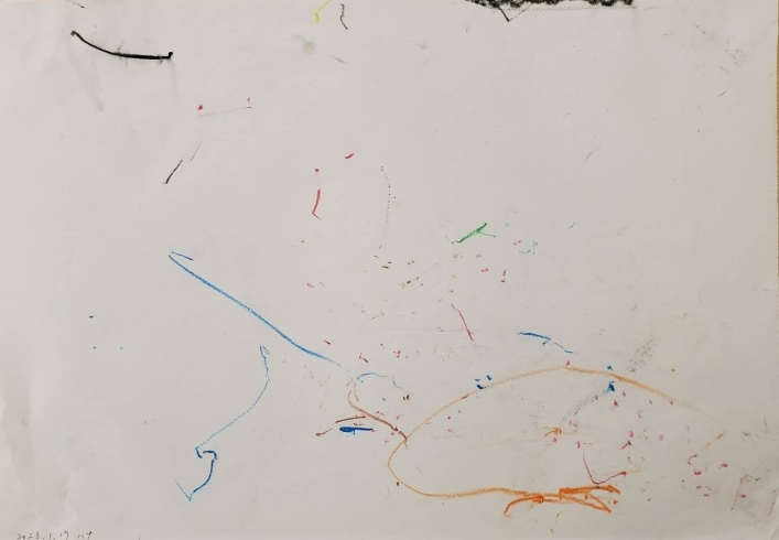 ０歳児「描くってこんなに楽しいこと」