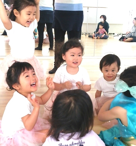 楽しいアクティビティーがいっぱい「三島市ダンス バレエ教室  身体を動かす習慣が身に付きます」