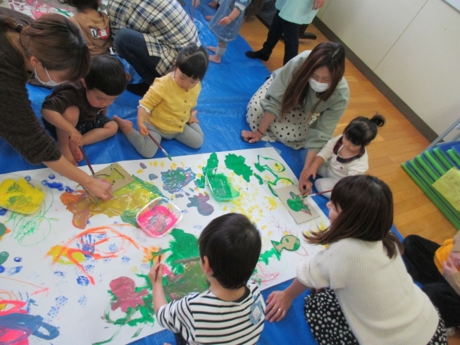 えのぐ遊び、楽しいね～!「今日は「らいおん組」がありました！」