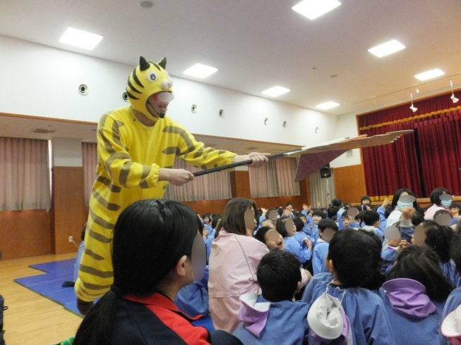 「2月19日　交野幼稚園でのパフォーマンスショーを見に行きました。」